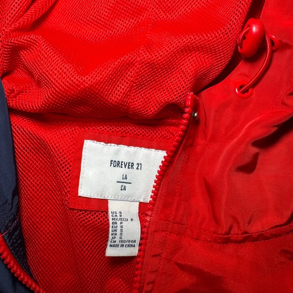 Red Colorblock Windbreaker - Picture 4 of 5